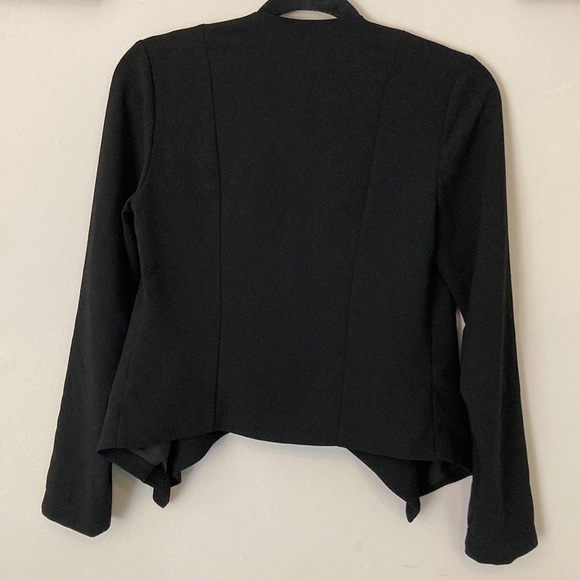 Women’s Blazer - Picture 3 of 4